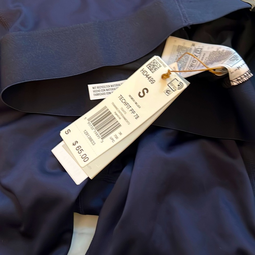 Adidas tech fit period proof 7/8 tights - new with tags